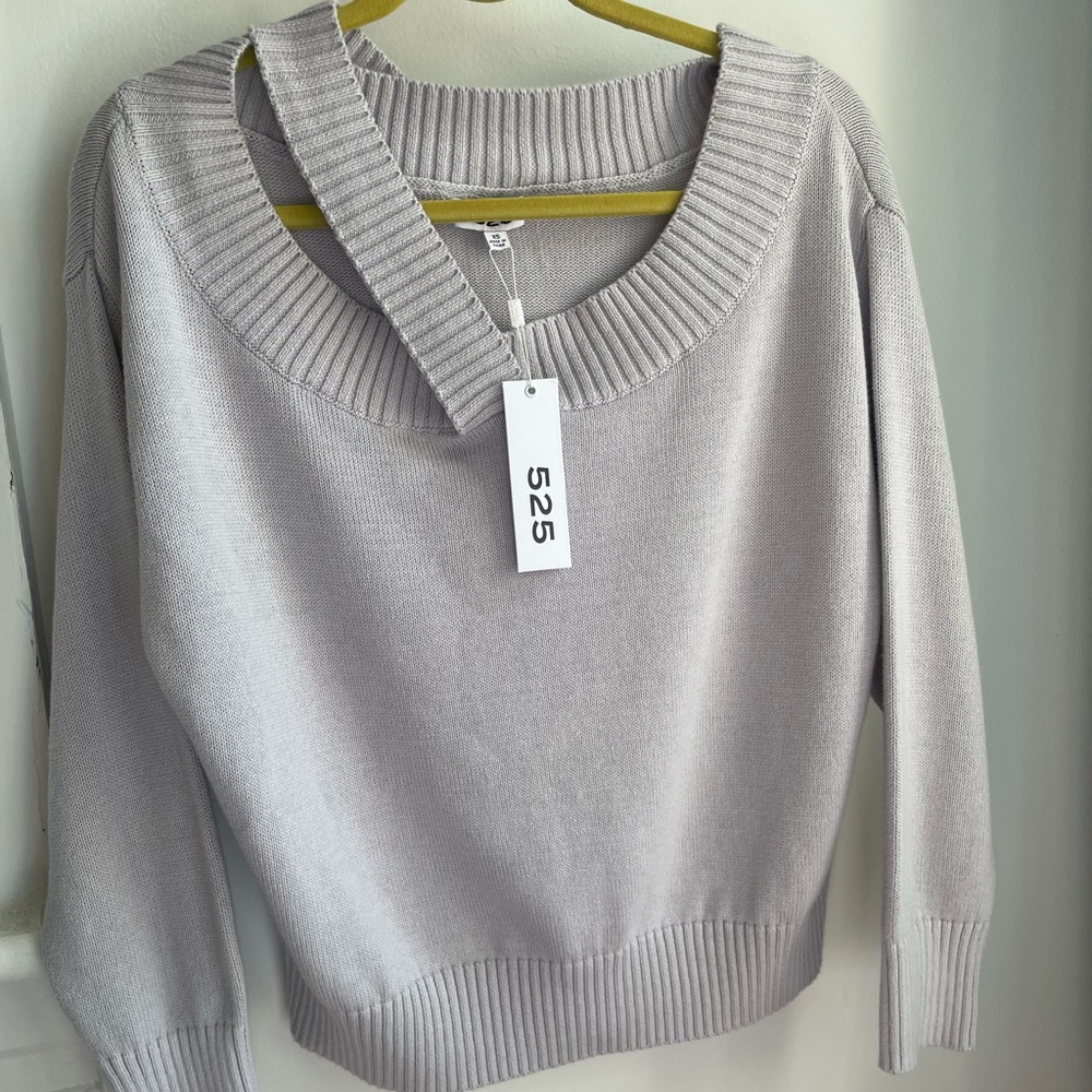 525 off shoulder sweater xs